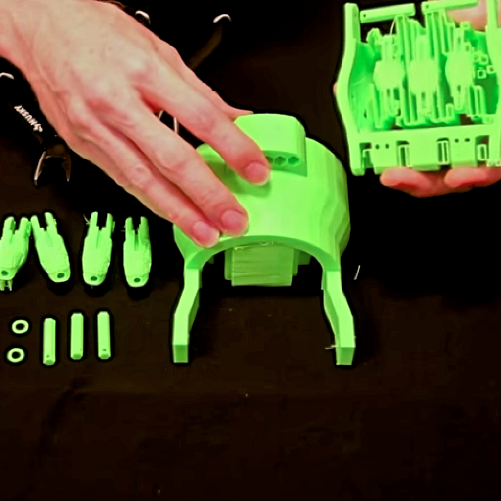 Simplify3D - 3D printed cyborg hand in pieces