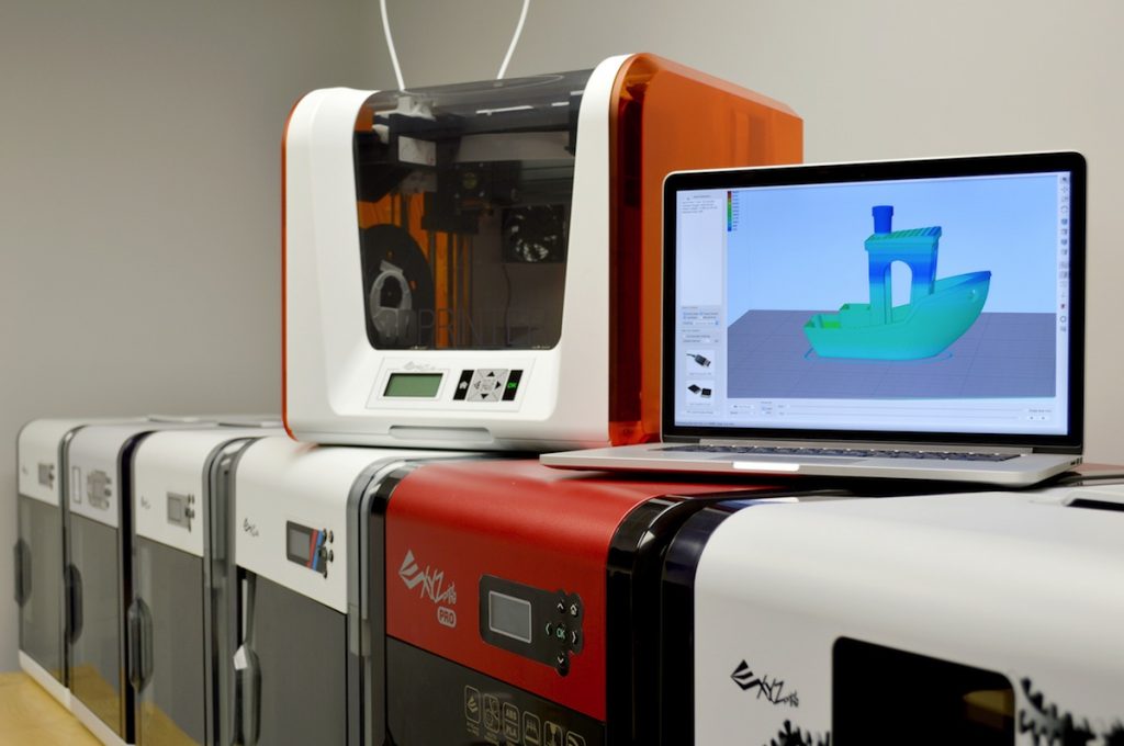 Simplify3D - laptop with 3D printers