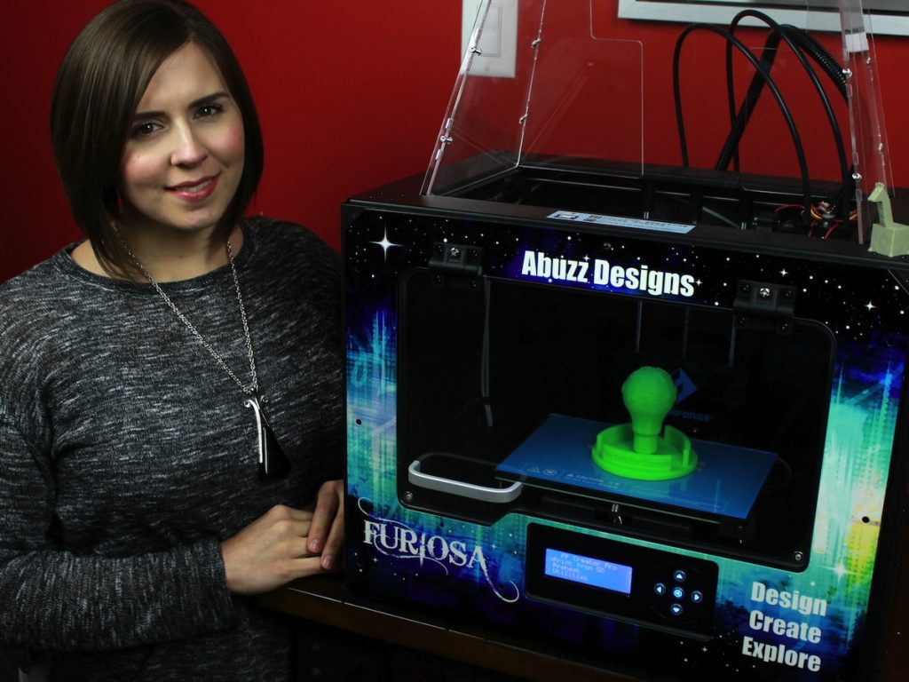 Simplify3D - Lauren Angers with 3D printer